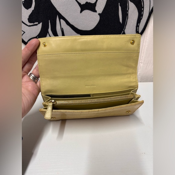 Miu Miu St. Cocco long wallet in crocodile embossed leather - Picture 5 of 9